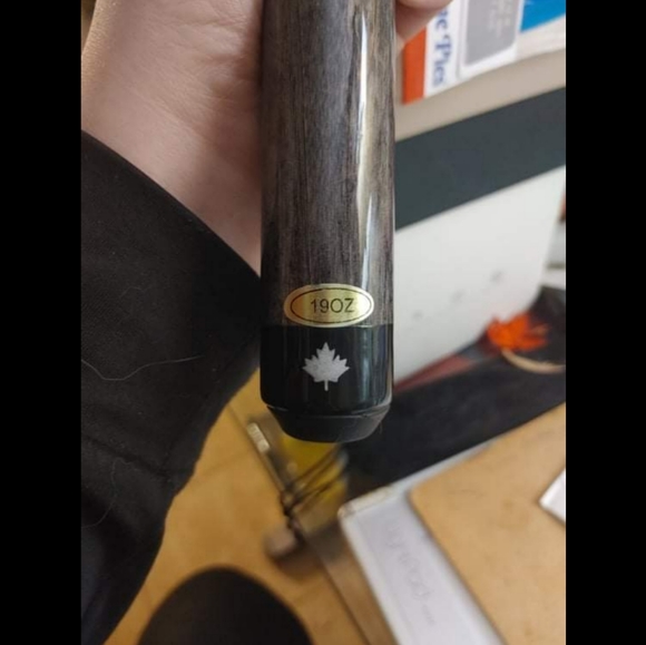 2 Ladies Professional Pool Cues w/ Faux Pink Alligator Case - Picture 6 of 6